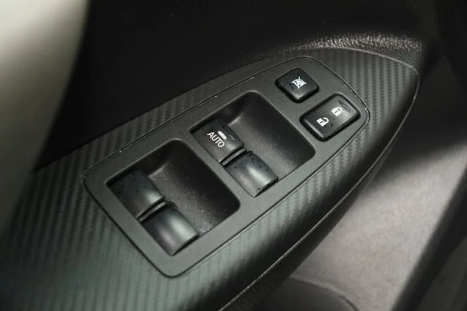 2023 Mitsubishi Eclipse Cross - Image 16 of 18