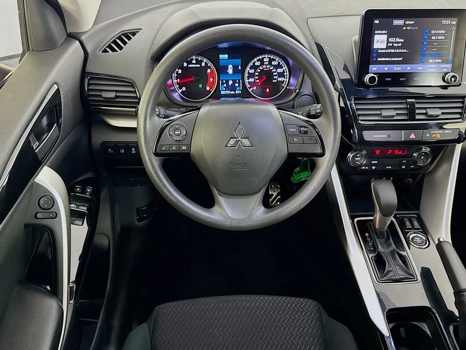 2023 Mitsubishi Eclipse Cross - Image 10 of 19
