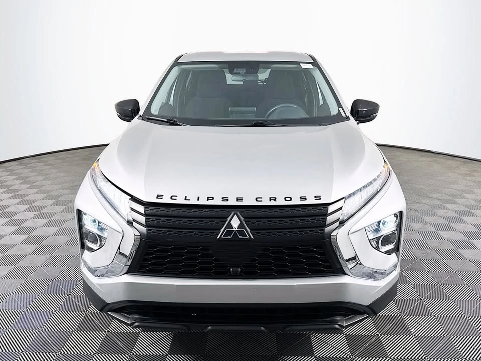 2023 Mitsubishi Eclipse Cross - Image 2 of 19