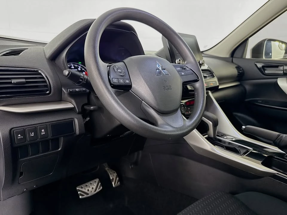 2023 Mitsubishi Eclipse Cross - Image 15 of 19