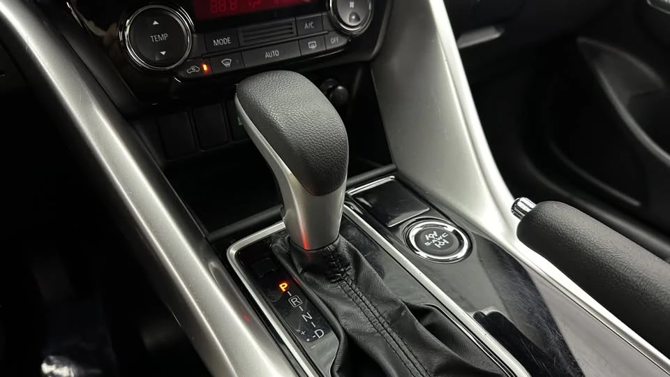 2023 Mitsubishi Eclipse Cross - Image 12 of 20