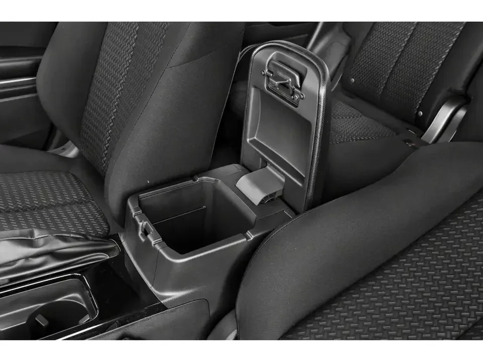 2023 Mitsubishi Eclipse Cross - Image 7 of 10