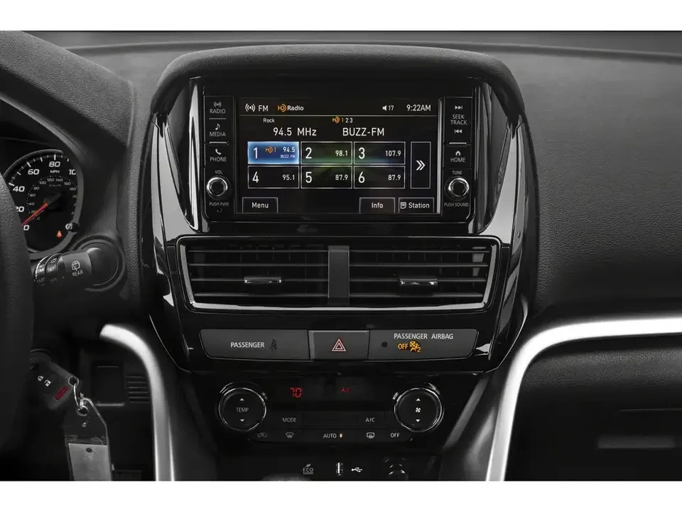 2023 Mitsubishi Eclipse Cross - Image 4 of 10