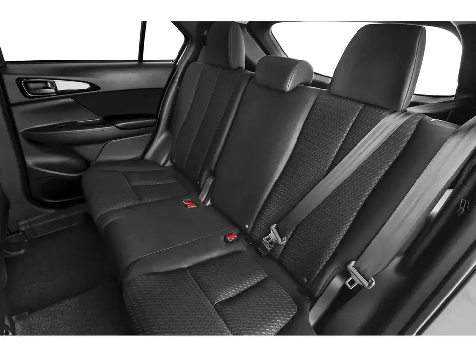2023 Mitsubishi Eclipse Cross - Image 8 of 10