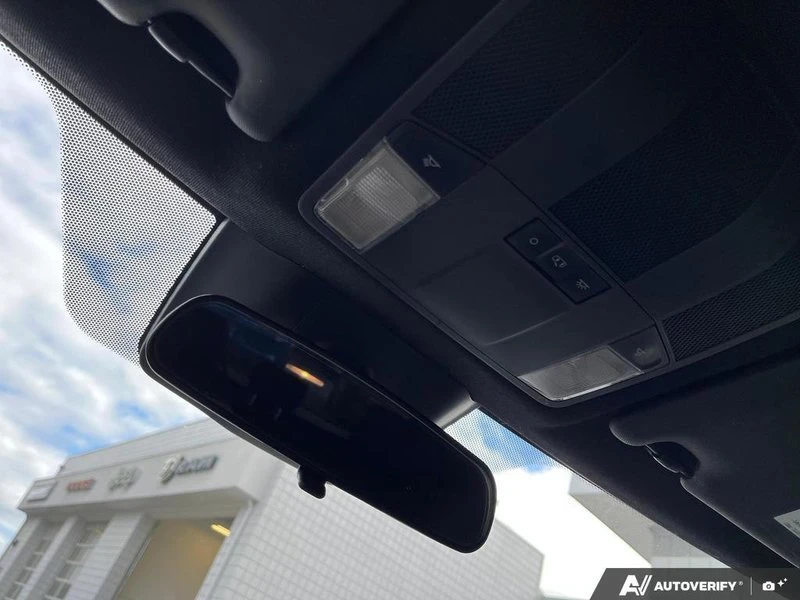 2023 Mitsubishi Eclipse Cross - Image 16 of 20