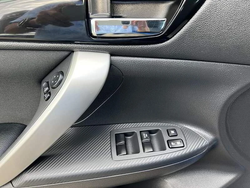 2023 Mitsubishi Eclipse Cross - Image 12 of 19