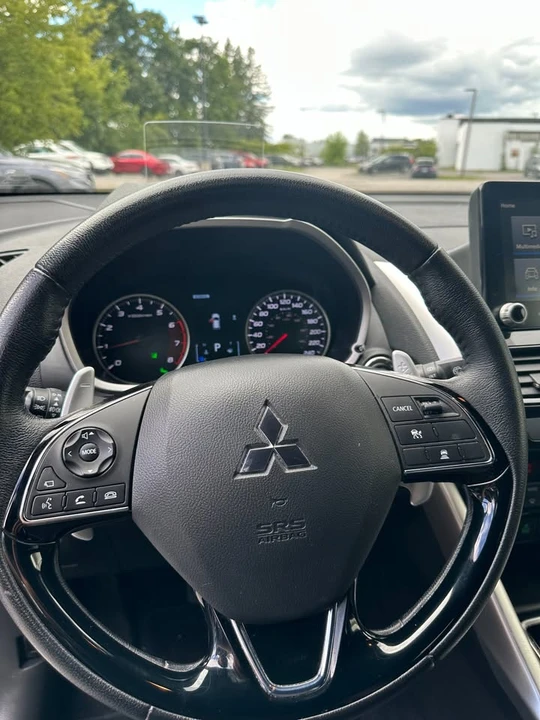 2023 Mitsubishi Eclipse Cross - Image 6 of 9