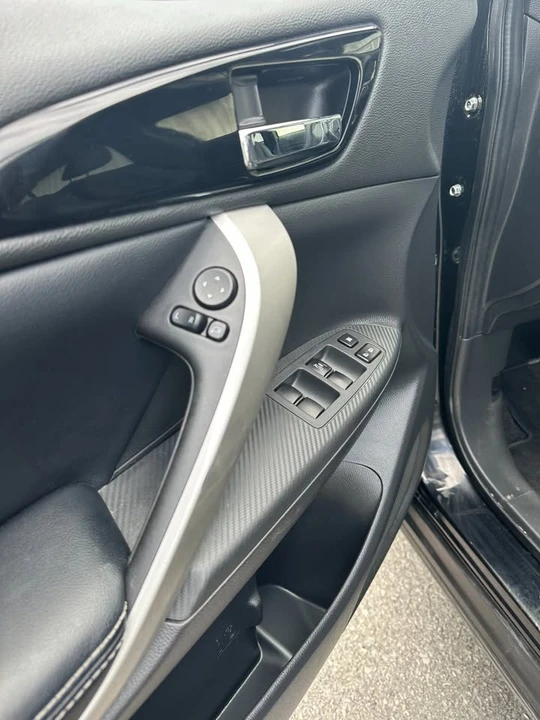 2023 Mitsubishi Eclipse Cross - Image 5 of 9