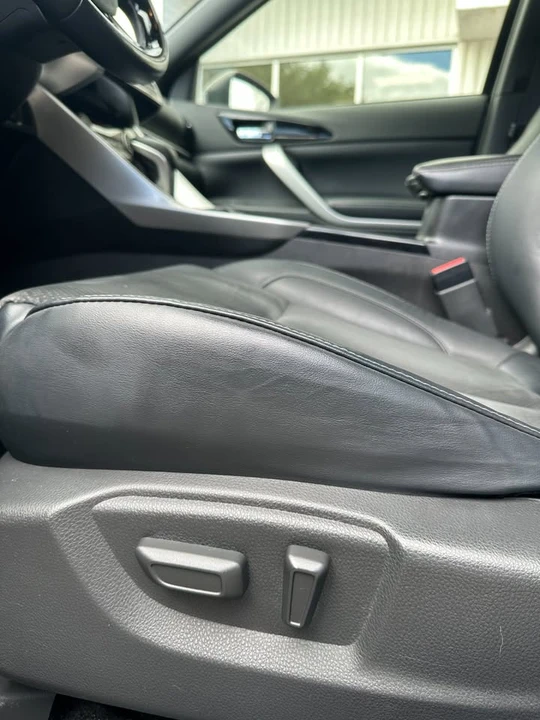 2023 Mitsubishi Eclipse Cross - Image 8 of 9