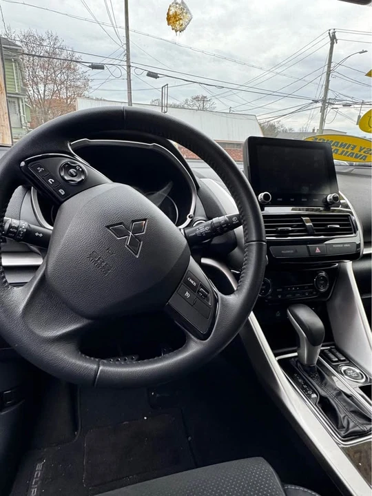 2023 Mitsubishi Eclipse Cross - Image 7 of 11
