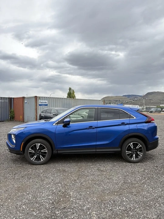 2023 Mitsubishi Eclipse Cross - Image 4 of 15