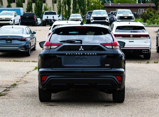 2023 Mitsubishi Eclipse Cross - Image 8 of 9