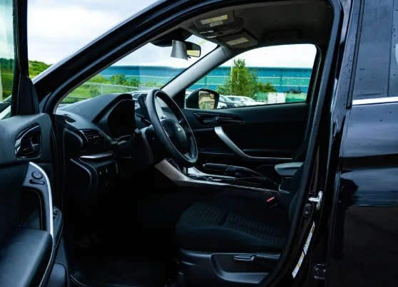 2023 Mitsubishi Eclipse Cross - Image 3 of 9