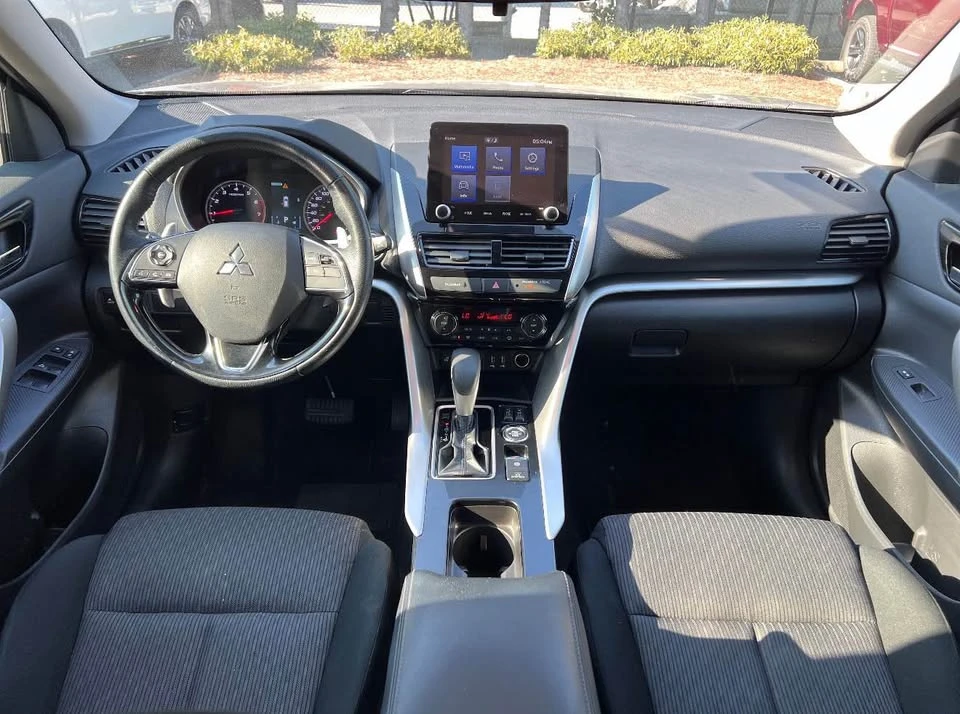2023 Mitsubishi Eclipse Cross - Image 4 of 13