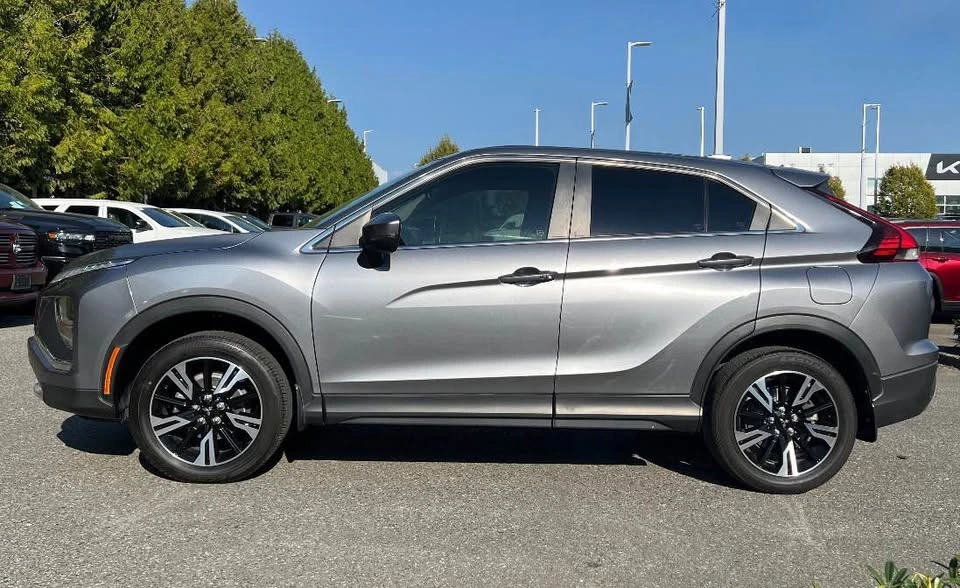 2023 Mitsubishi Eclipse Cross - Image 5 of 13