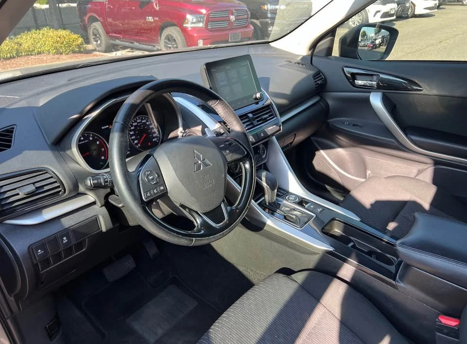 2023 Mitsubishi Eclipse Cross - Image 6 of 13