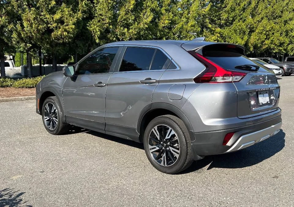 2023 Mitsubishi Eclipse Cross - Image 2 of 13