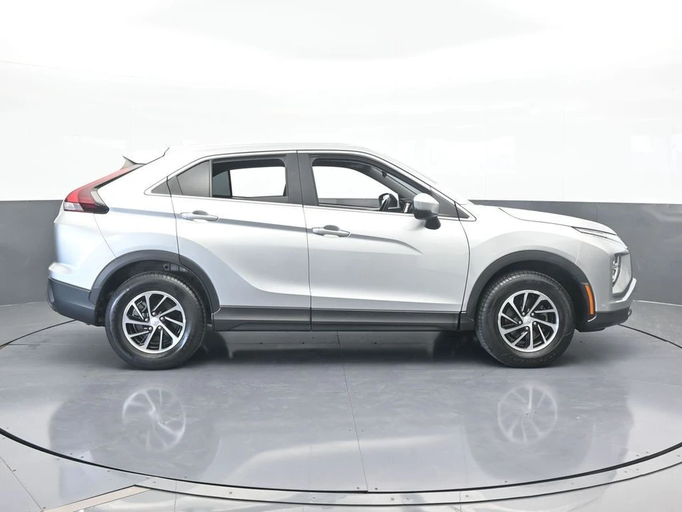 2023 Mitsubishi Eclipse Cross - Image 7 of 12