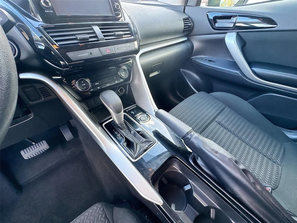 2023 Mitsubishi Eclipse Cross - Image 14 of 21
