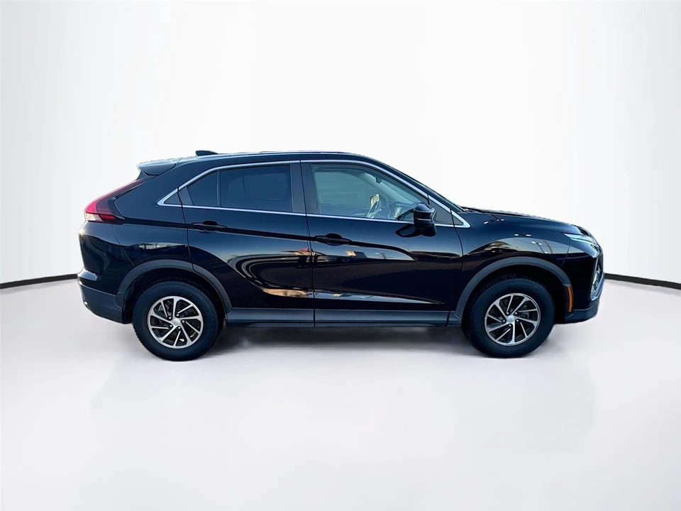 2023 Mitsubishi Eclipse Cross - Image 8 of 15