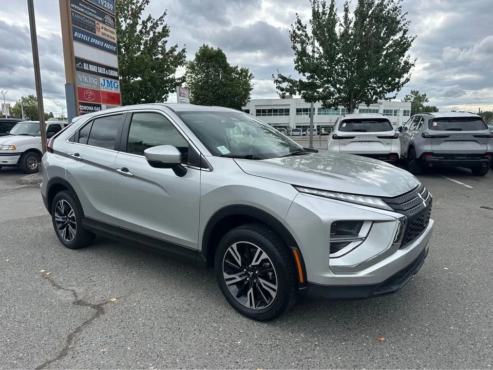 2023 Mitsubishi Eclipse Cross - Image 4 of 15
