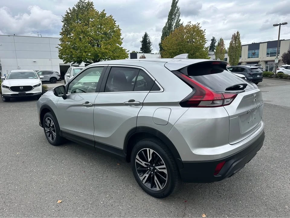 2023 Mitsubishi Eclipse Cross - Image 8 of 15