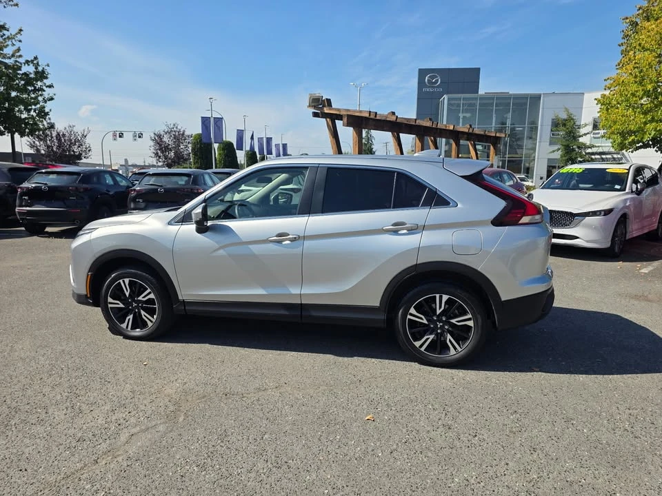 2023 Mitsubishi Eclipse Cross - Image 2 of 9