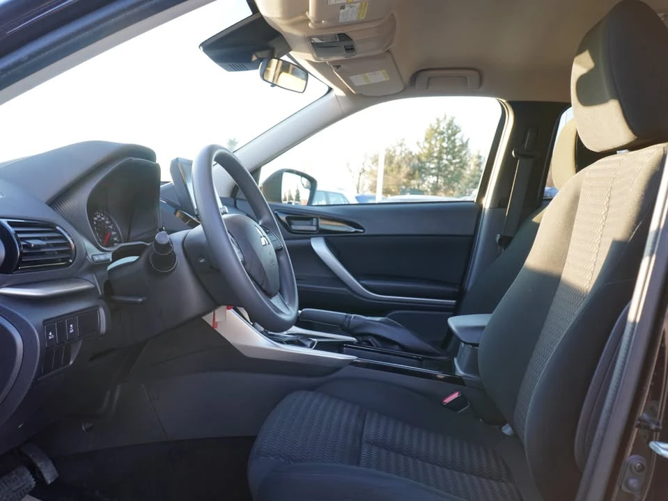 2023 Mitsubishi Eclipse Cross - Image 9 of 20