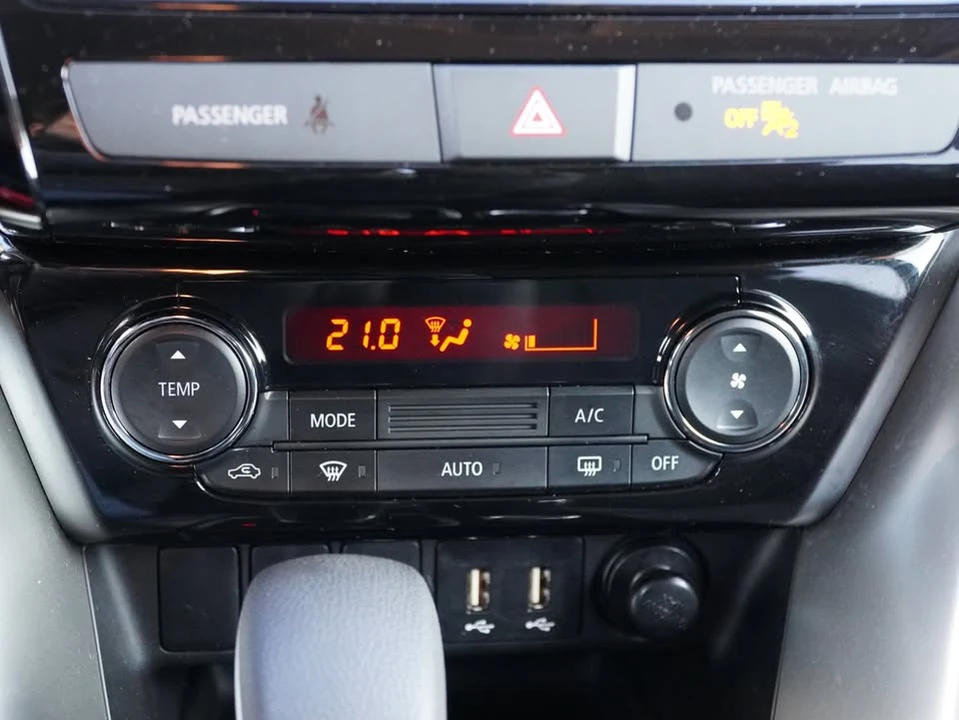 2023 Mitsubishi Eclipse Cross - Image 16 of 20