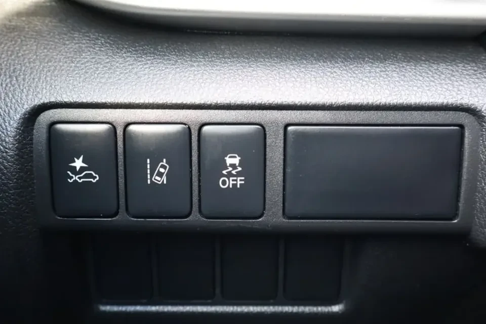 2023 Mitsubishi Eclipse Cross - Image 16 of 16