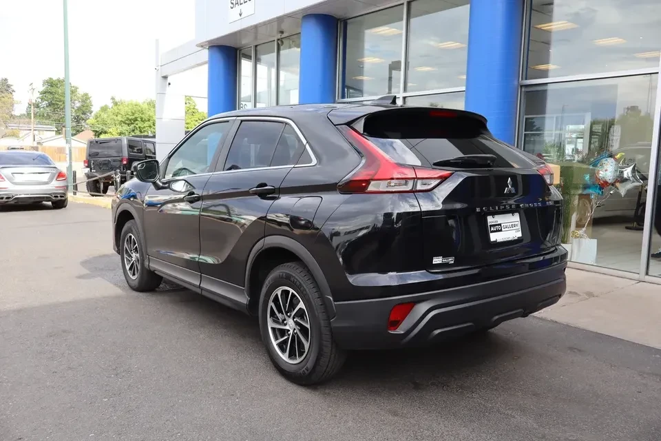 2023 Mitsubishi Eclipse Cross - Image 2 of 16
