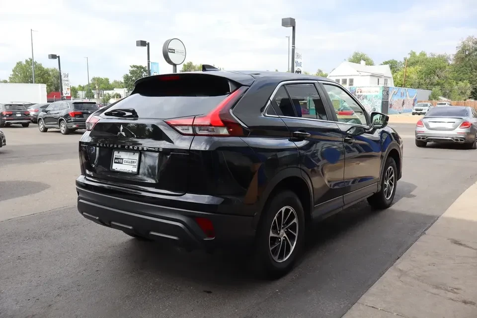 2023 Mitsubishi Eclipse Cross - Image 5 of 20