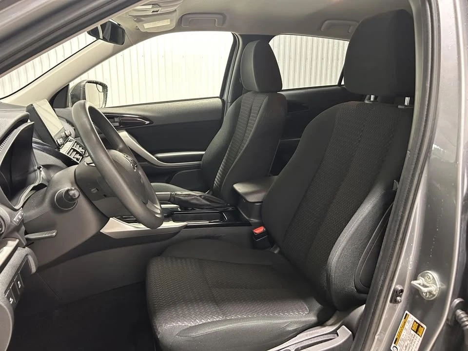 2023 Mitsubishi Eclipse Cross - Image 10 of 20