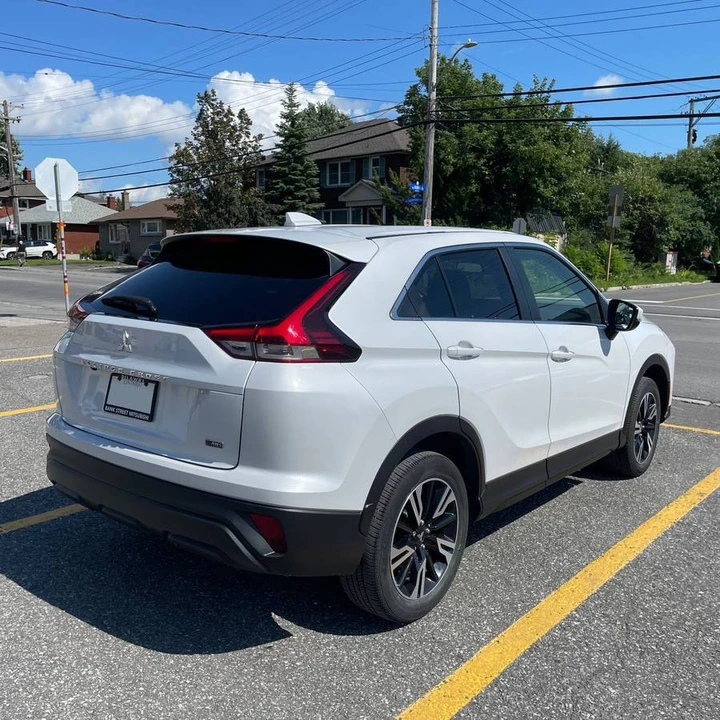 2023 Mitsubishi Eclipse Cross - Image 3 of 5