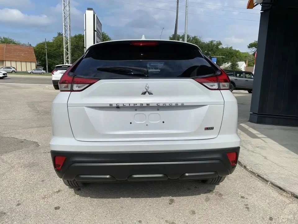 2023 Mitsubishi Eclipse Cross - Image 5 of 9