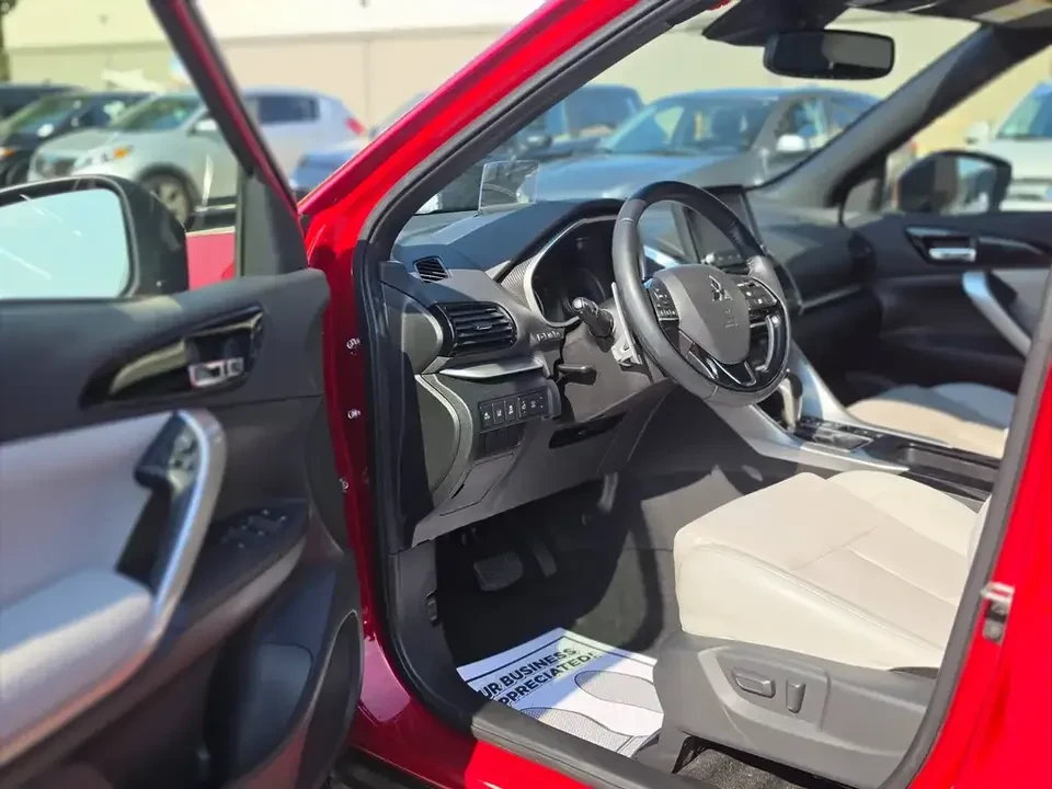 2023 Mitsubishi Eclipse Cross - Image 9 of 19
