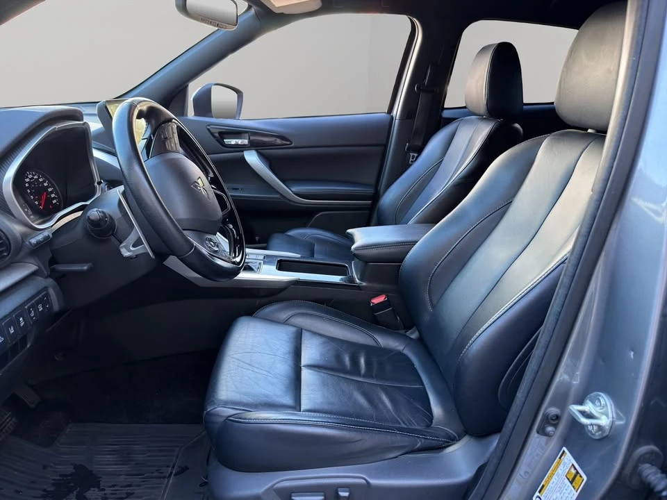 2023 Mitsubishi Eclipse Cross - Image 8 of 16