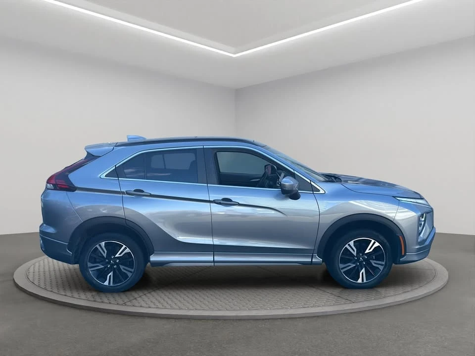 2023 Mitsubishi Eclipse Cross - Image 3 of 16