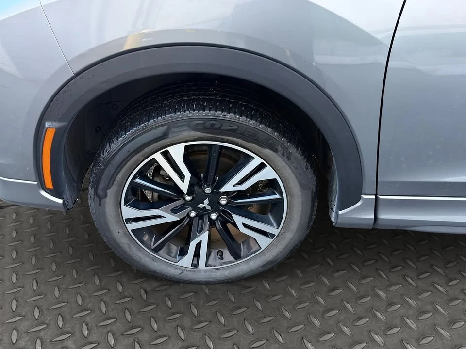2023 Mitsubishi Eclipse Cross - Image 6 of 16