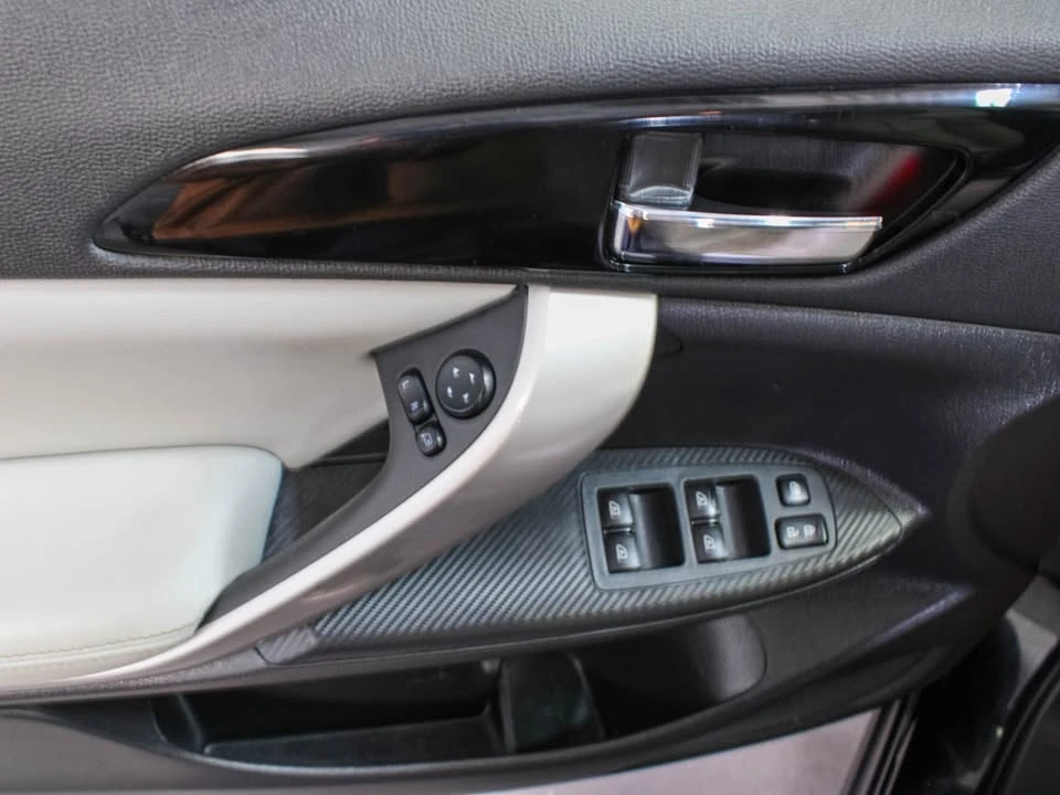 2023 Mitsubishi Eclipse Cross - Image 11 of 14