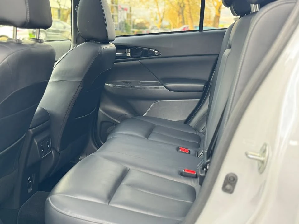 2023 Mitsubishi Eclipse Cross - Image 11 of 12