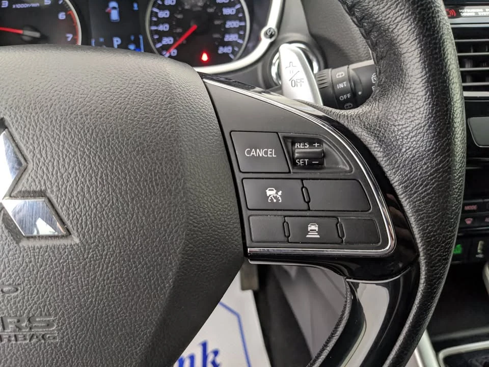 2023 Mitsubishi Eclipse Cross - Image 11 of 19