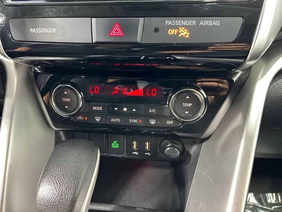 2023 Mitsubishi Eclipse Cross - Image 10 of 19