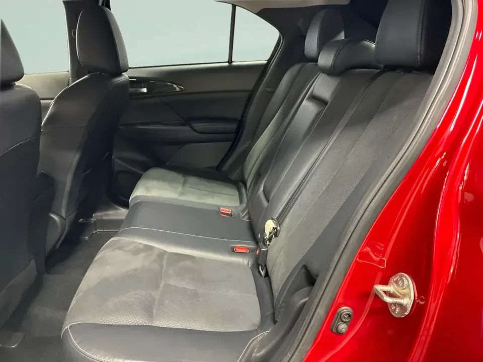 2023 Mitsubishi Eclipse Cross - Image 15 of 19