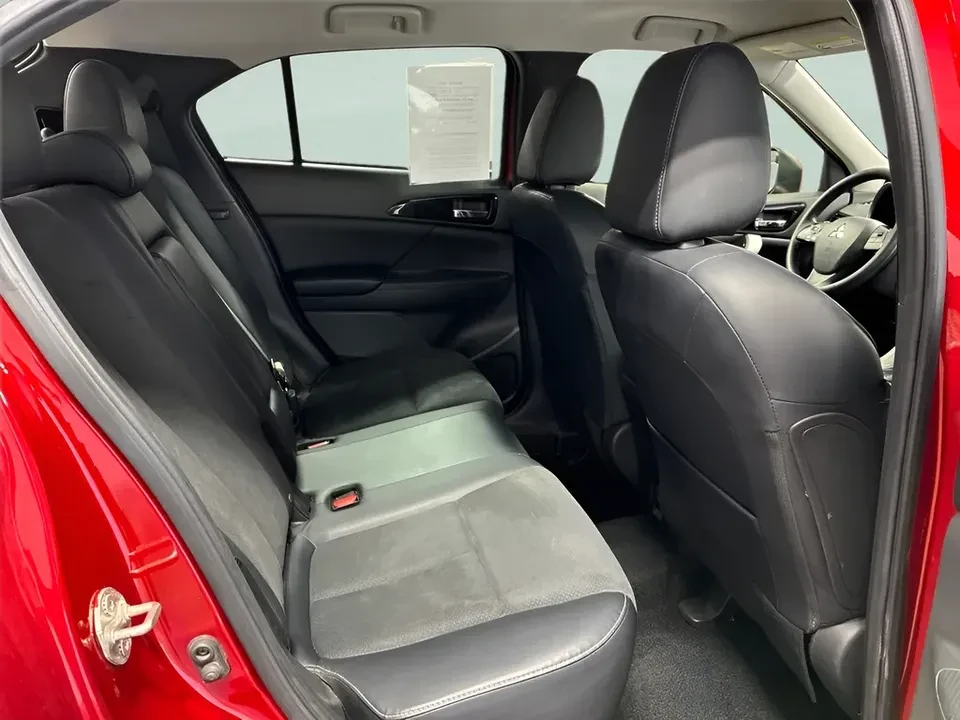 2023 Mitsubishi Eclipse Cross - Image 18 of 19