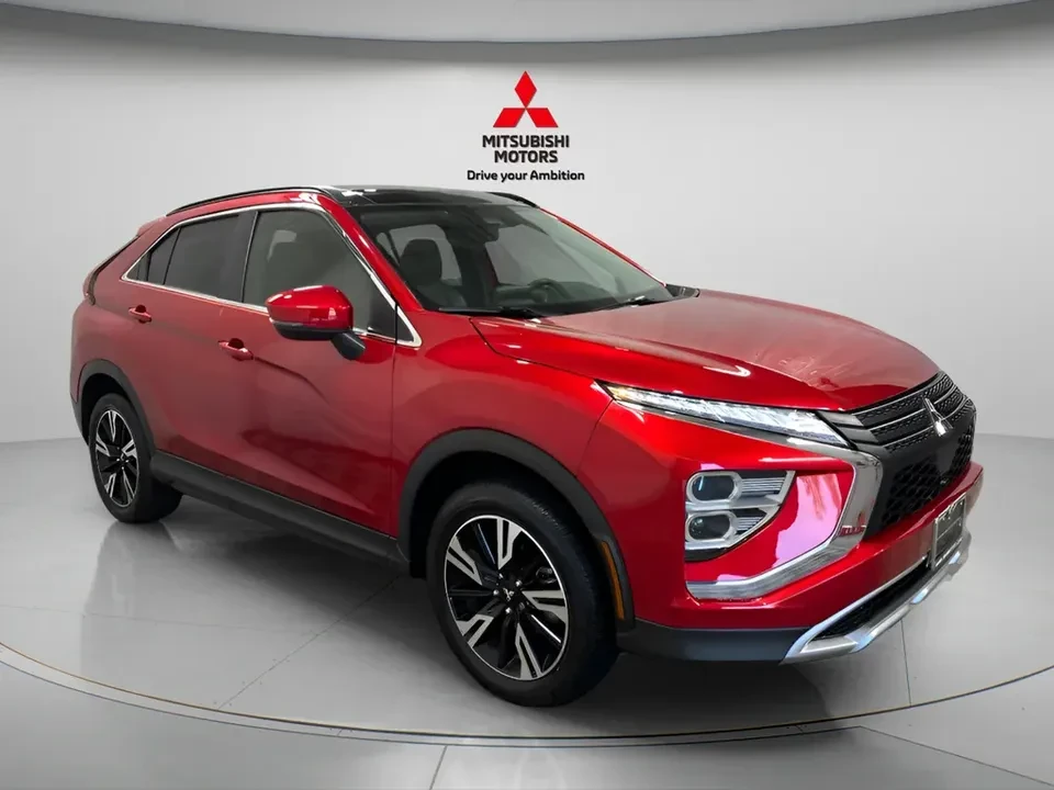 2023 Mitsubishi Eclipse Cross - Image 2 of 19