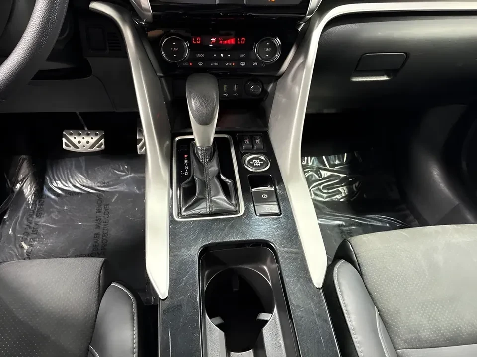 2023 Mitsubishi Eclipse Cross - Image 8 of 19