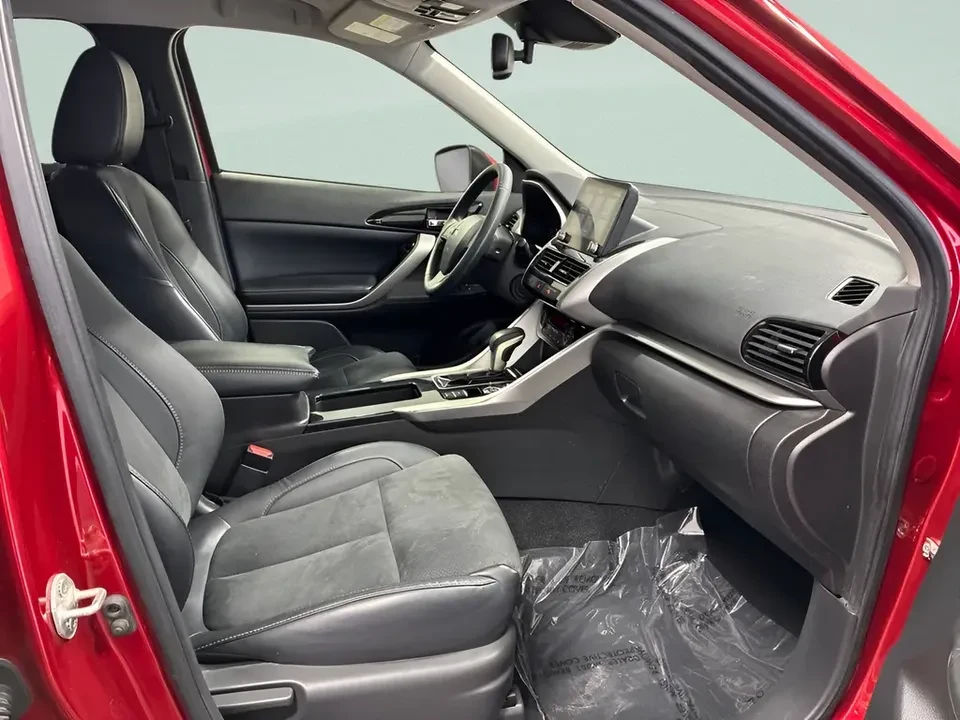 2023 Mitsubishi Eclipse Cross - Image 16 of 19