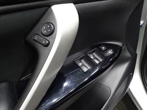 2023 Mitsubishi Eclipse Cross - Image 10 of 18