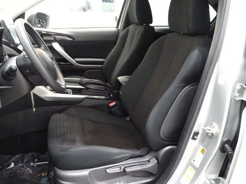 2023 Mitsubishi Eclipse Cross - Image 5 of 18